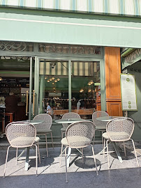 Atmosphère du Restaurant de fruits de mer La Mascotte Montmartre à Paris - n°11
