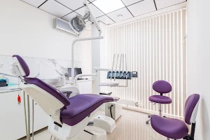 Стоматологическая клиника Белая Магия | виниры, детская стоматология Савёловская image