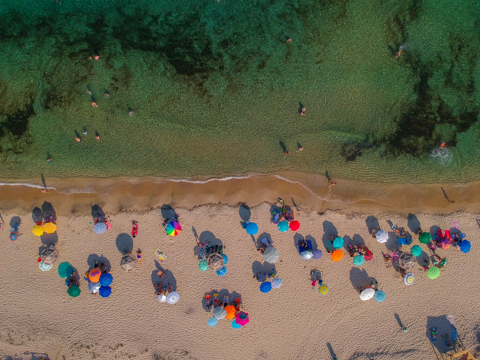 Foto di Avdira beach con baia media