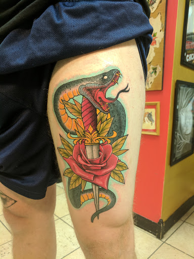 Tattoo Shop «Twisted Tattoo & Body Piercing», reviews and photos, 4168 N Elston Ave, Chicago, IL 60618, USA