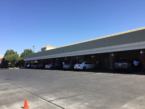 Ride & Shine Express Car Wash en Fresno