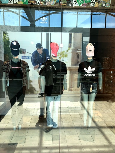 Clothing Store «Zumiez», reviews and photos, 1201 Boston Post Rd #2031, Milford, CT 06460, USA