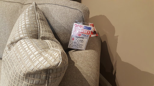 Furniture Store «Furniture Discount Warehouse», reviews and photos, 18 Crystal Lake Plaza, Crystal Lake, IL 60014, USA