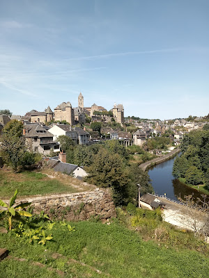 Parking Vieille Ville à Uzerche
