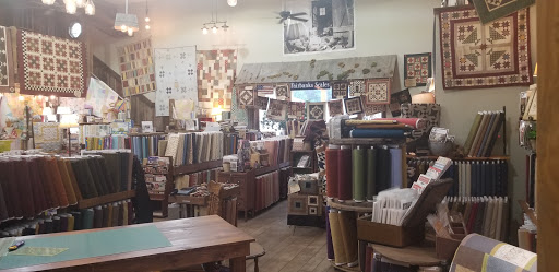 Quilt Shop «The Little Red Hen», reviews and photos, 612 Hope Ave, Muscatine, IA 52761, USA