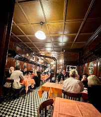 Atmosphère du Restaurant français Chez l'Ami Louis à Paris - n°1