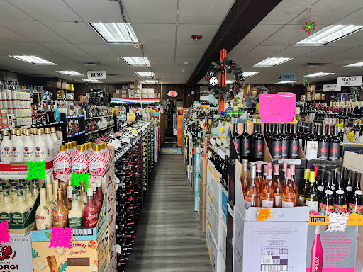 Liquor Store «333 East Main Street Wines & Liquor», reviews and photos, 333 E Main St, Patchogue, NY 11772, USA