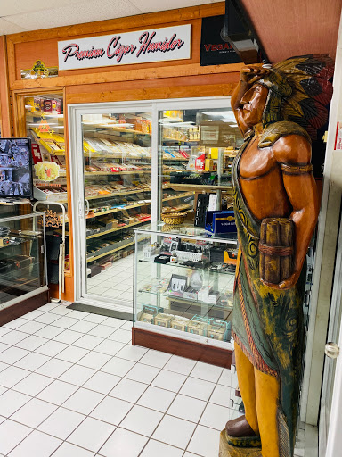 Tobacco Shop «Tobacco Palace & Vape Shop Gainesville», reviews and photos, 235 Pearl Nix Pkwy #2, Gainesville, GA 30501, USA