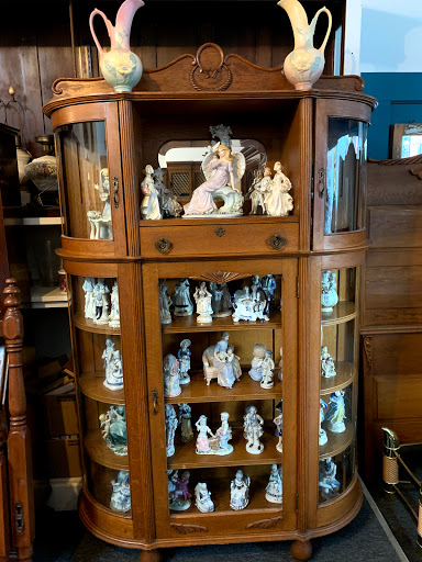 Antique Furniture Store «Every Now & Then Antique Furniture Mall», reviews and photos, 430 W Benson St, Cincinnati, OH 45215, USA