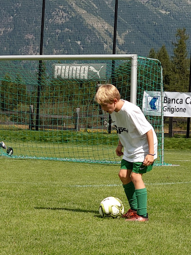 Rezensionen über Football Club Celerina in Davos - Sportstätte