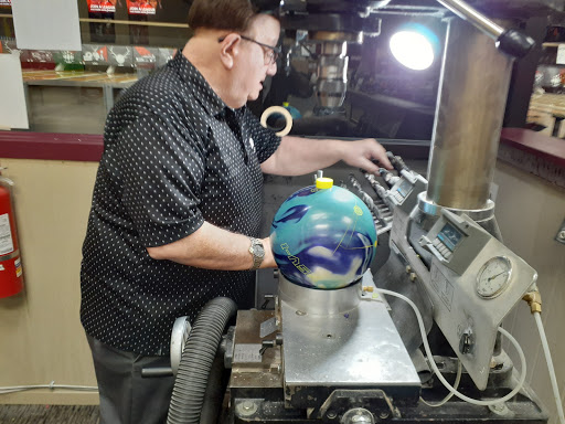 Bowling Alley «AMF Rose Bowl Lanes», reviews and photos, 28001 Groesbeck Hwy, Roseville, MI 48066, USA