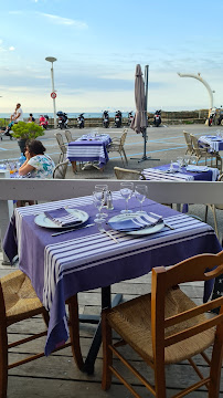 Atmosphère du Restaurant de fruits de mer Chez Albert à Biarritz - n°18
