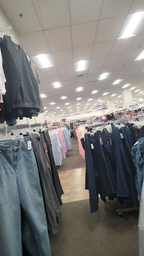 Shopping Mall «The Shops at Iverson», reviews and photos, 3737 Branch Ave, Temple Hills, MD 20748, USA