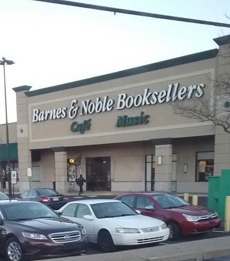 Book Store «Barnes & Noble», reviews and photos, 102 Park Ave #1, Willow Grove, PA 19090, USA