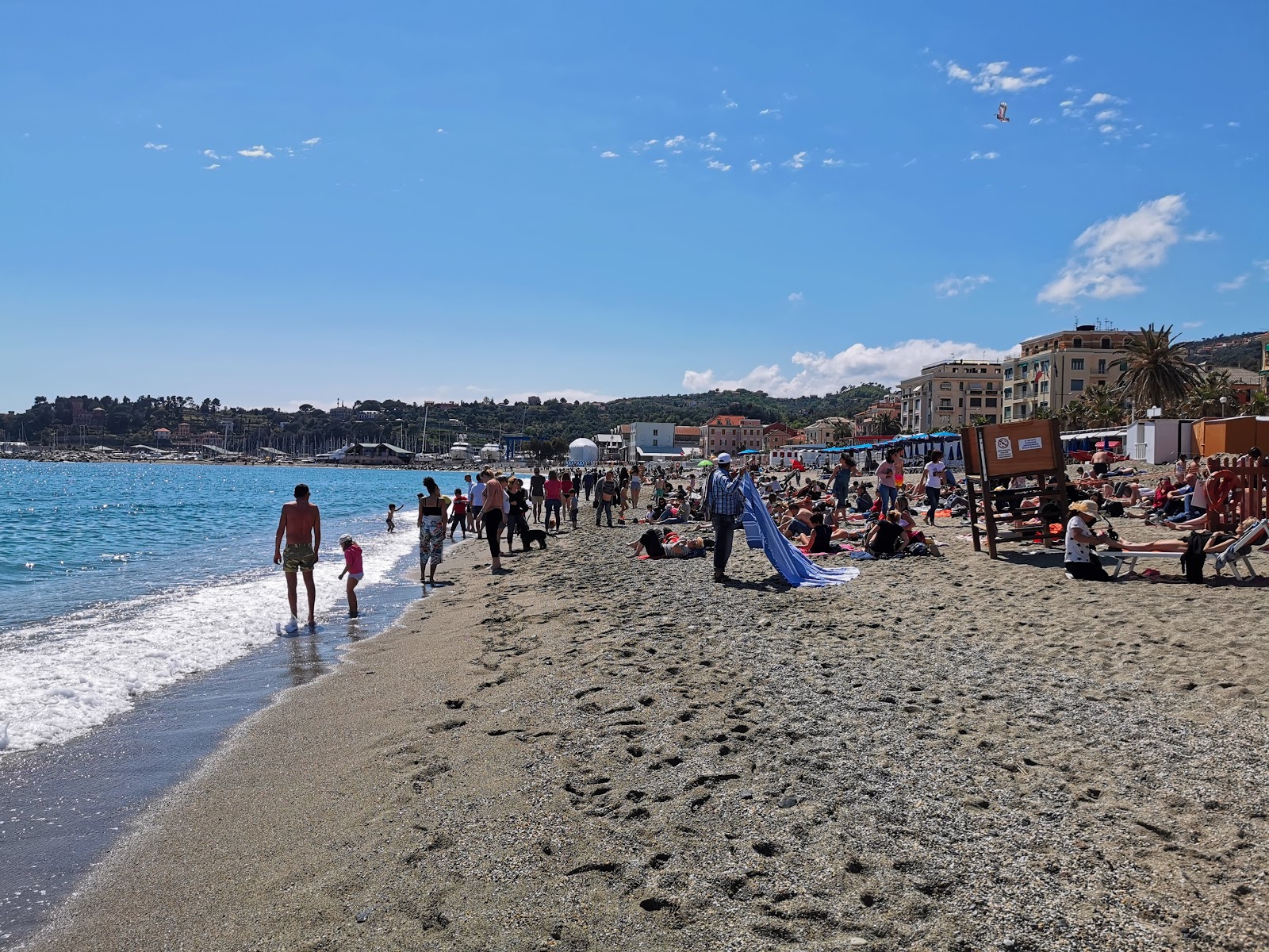 Foto de Varazze beach área de complejo turístico de playa