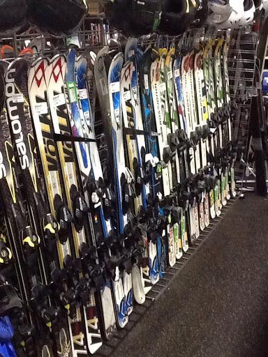 Sporting Goods Store «Play It Again Sports - Schaumburg , IL», reviews and photos, 1127 S Roselle Rd, Schaumburg, IL 60193, USA