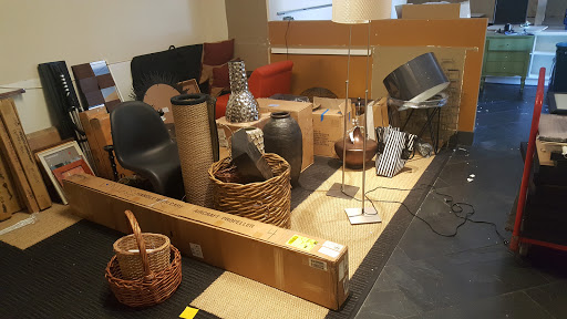 Moving Company «College Hunks Hauling Junk and Moving», reviews and photos, 1305 E Wakeham Ave, Santa Ana, CA 92705, USA