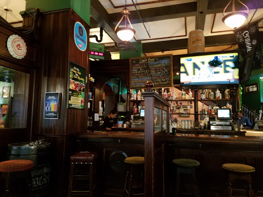 Mo's Irish Pub Downtown Milwaukee