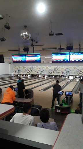 Bowling Alley «Gardena Bowling Center», reviews and photos, 15707 S Vermont Ave, Gardena, CA 90247, USA