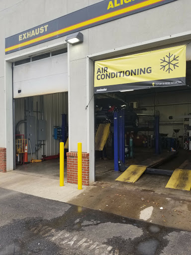 Auto Repair Shop «Meineke Car Care Center», reviews and photos, 303 W Pulaski Hwy, Elkton, MD 21921, USA