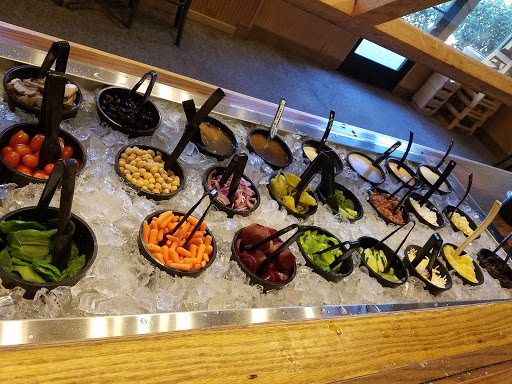 Pizza Restaurant «Round Table Pizza», reviews and photos, 10894 Combie Rd, Auburn, CA 95602, USA