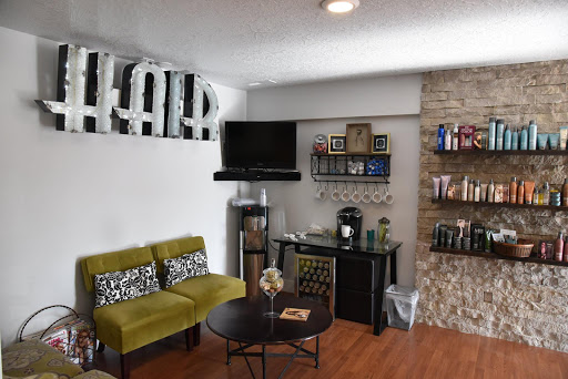 Beauty Salon «blownout HAIR STUDIO», reviews and photos, blownout HAIR STUDIO, 4475 River Rd N, Keizer, OR 97303, USA