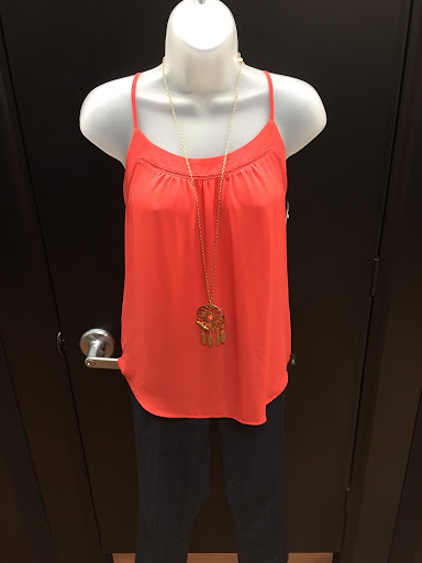 Used Clothing Store «Clothes Mentor», reviews and photos, 306 Oyster Point Rd, Newport News, VA 23602, USA