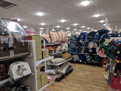 Department Store «HomeGoods», reviews and photos, 850 Providence Blvd, Pittsburgh, PA 15237, USA