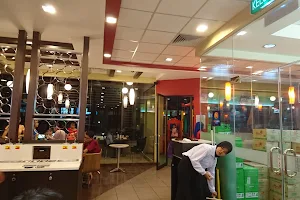 McDonald's Rahman Putra DT image