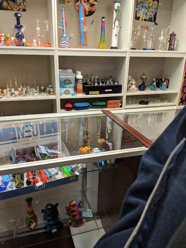 Tobacco Shop «Smoke a Lot LLC», reviews and photos, 5974 Youngstown Warren Rd # 1, Niles, OH 44446, USA