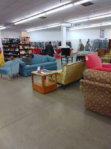 Thrift Store «The Salvation Army Family Store & Donation Center», reviews and photos, 26065 Greenfield Rd, Southfield, MI 48076, USA