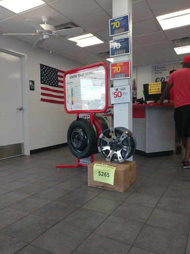 Tire Shop «Discount Tire Store», reviews and photos, 9131 Long Point Rd, Houston, TX 77055, USA