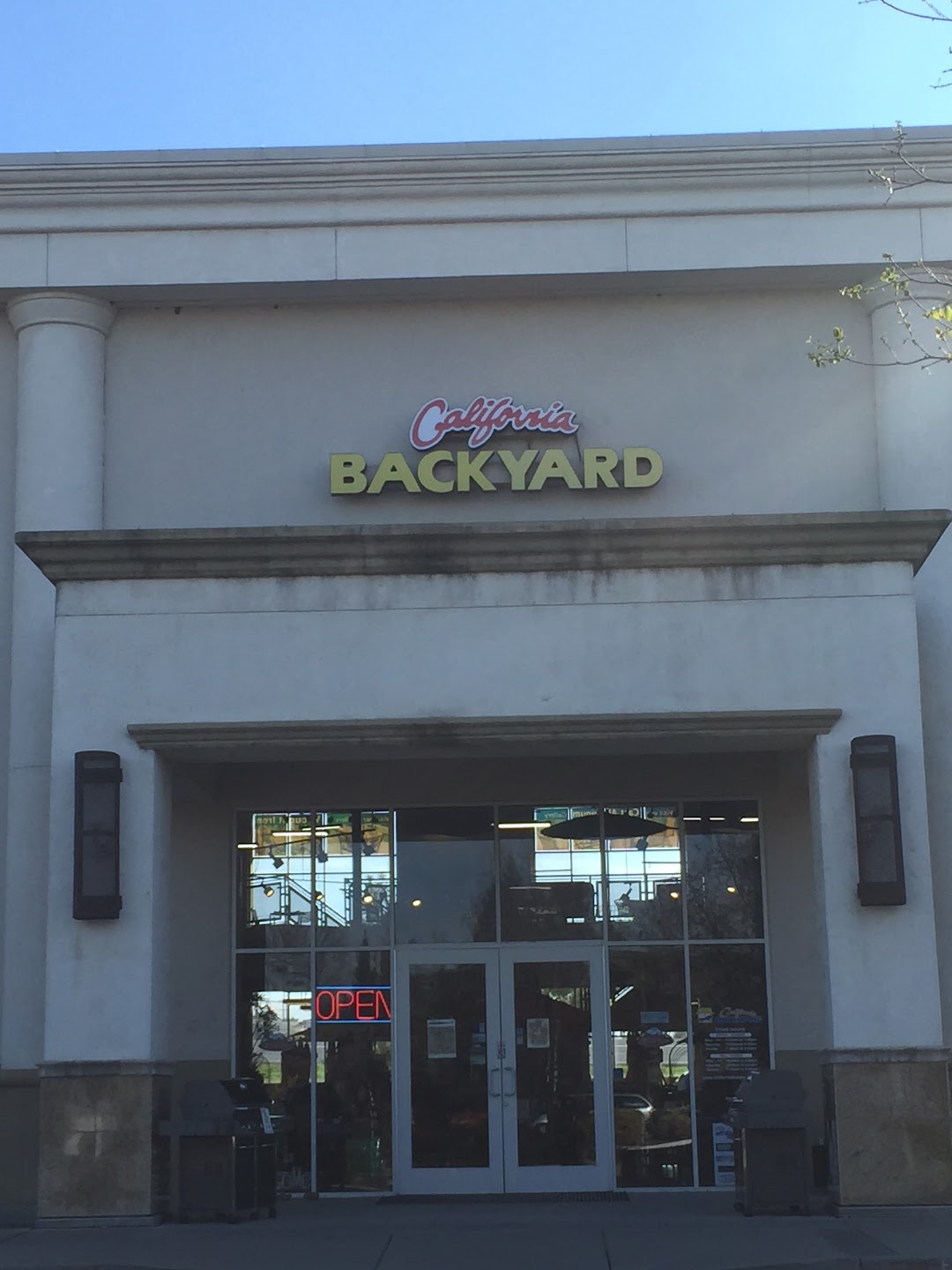 California Backyard (Gold River)