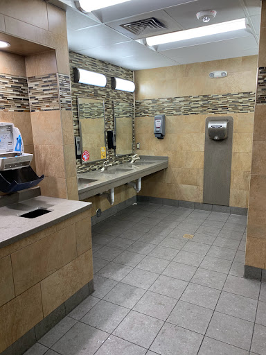 Truck Stop «Flying J», reviews and photos, 400 Transcon Ln, Winslow, AZ 86047, USA