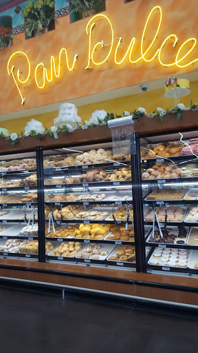 Supermarket «Vallarta Supermarkets», reviews and photos, 7900 Imperial Hwy, Downey, CA 90242, USA