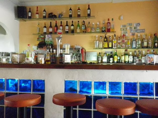Bar De Tapas Cafeteria Guerrero Nueva Andalucia