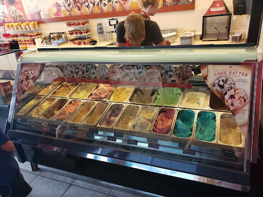 Ice Cream Shop «Cold Stone Creamery», reviews and photos, 3000 N Rock Rd #100a, Wichita, KS 67226, USA