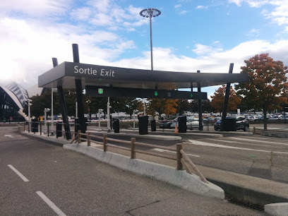 [P] Parking P4 Aéroport Lyon-Saint Exupéry