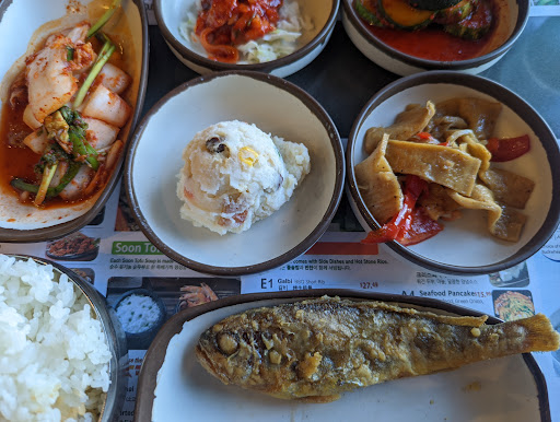 Shopping Mall «Diamond Jamboree», reviews and photos, 2700-2750 Alton Pkwy, Irvine, CA 92606, USA