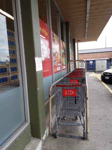 Grocery Store «Grocery Outlet Bargain Market», reviews and photos, 920 Ocean Beach Hwy, Longview, WA 98632, USA