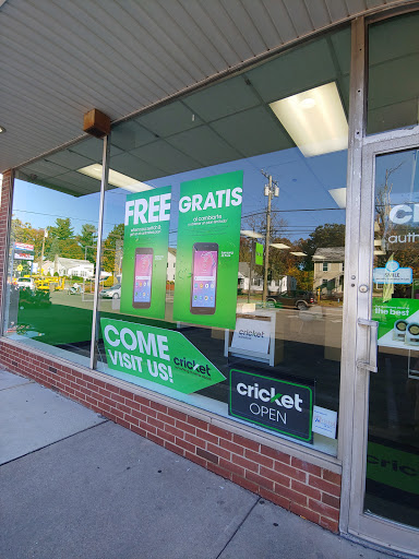 Cell Phone Store «Cricket Wireless Authorized Retailer», reviews and photos, 728 Farmington Ave, Bristol, CT 06010, USA