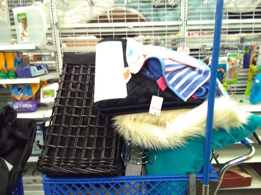 Clothing Store «Ross Dress for Less», reviews and photos, 1419 N Davis Rd, Salinas, CA 93907, USA