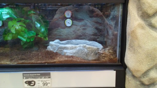 Pet Supply Store «Petco Animal Supplies», reviews and photos, 17200 Southcenter Pkwy #100, Tukwila, WA 98188, USA