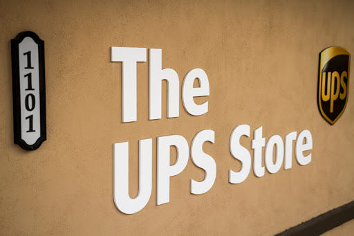 Shipping and Mailing Service «The UPS Store of 34th Street», reviews and photos, 1101 W 34th St, Austin, TX 78705, USA
