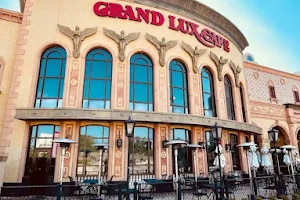 Grand Lux Cafe image