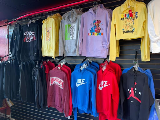 Clothing Store «Norcal Clothing and Smoke Shop», reviews and photos, 5802 Lindhurst Ave, Marysville, CA 95901, USA