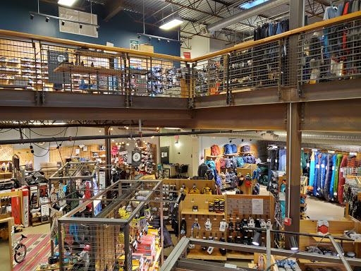 Camping Store «REI», reviews and photos, 1703 S Brentwood Blvd, Brentwood, MO 63144, USA