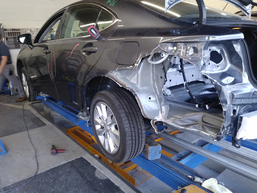 Auto Body Shop «Caliber Collision», reviews and photos, 5 Auto Center Dr, Tustin, CA 92782, USA