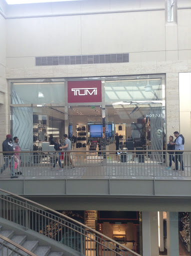 TUMI Store - Lenox Square Mall