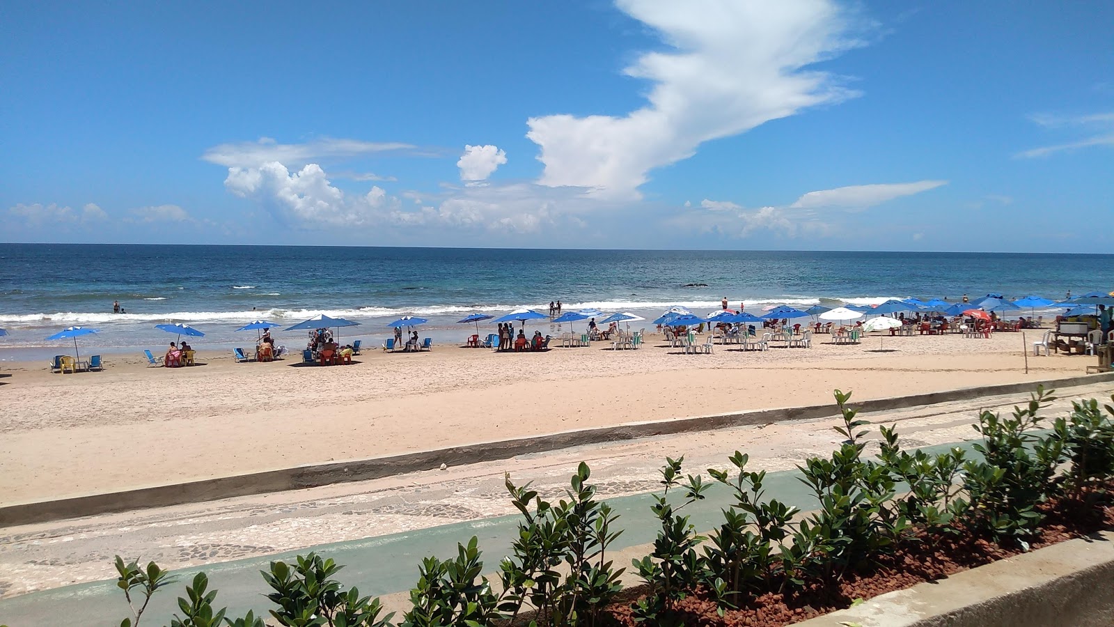Foto van Praia de Jaguaribe met helder zand oppervlakte
